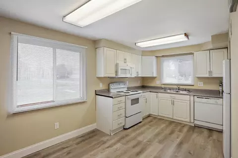3545 Eakin Rd, Columbus, OH 43204 photo 9