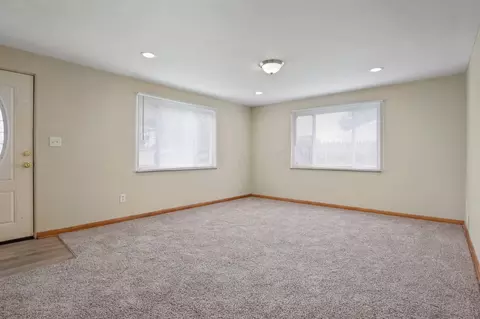 3545 Eakin Rd, Columbus, OH 43204 photo 6
