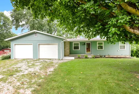 498 Acme Rd, Delaware, OH 43015