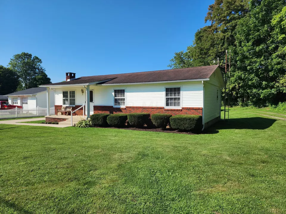  18961 Shriner St, Laurelville, OH 43135 photo 2