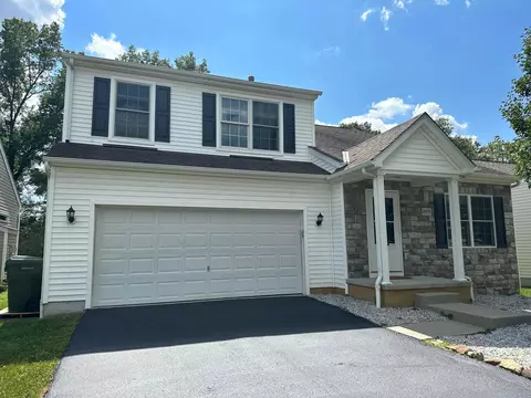 6979 Onyxbluff Ln, Blacklick, OH 43004