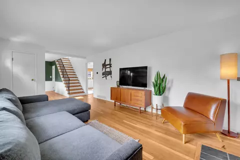 655 E Weisheimer Rd, Columbus, OH 43214 photo 9