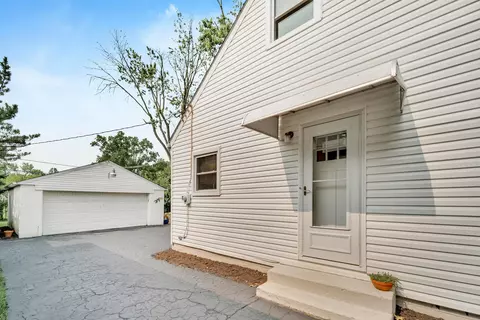 655 E Weisheimer Rd, Columbus, OH 43214 photo 3