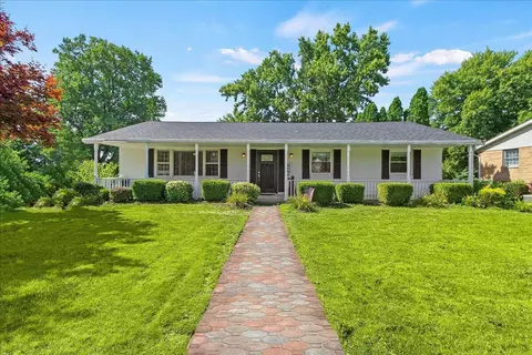 3411 Colonial Dr, Springfield, OH 45504