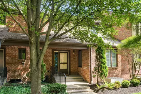 1862 Fishinger Rd #3, Columbus, OH 43221