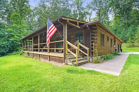 9985 Walnut Dowler Rd, Logan, OH 43138