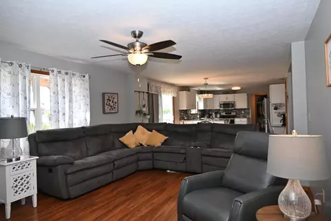 3305 Gooding Rd, Marion, OH 43302 photo 2