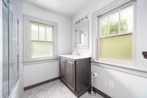 97 E Blake Ave, Columbus, OH 43202 photo 21