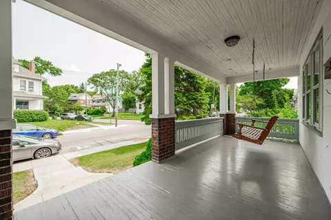 97 E Blake Ave, Columbus, OH 43202 photo 3