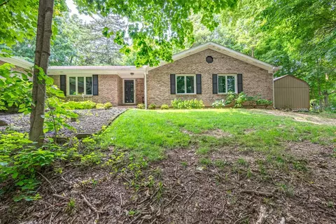 6340 Bale Kenyon Rd, Lewis Center, OH 43035