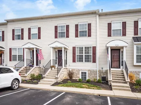 7052 Monarchos Dr #16-7052, New Albany, OH 43054