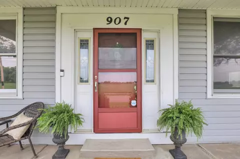 907 Dunkel Rd, Circleville, OH 43113 photo 2
