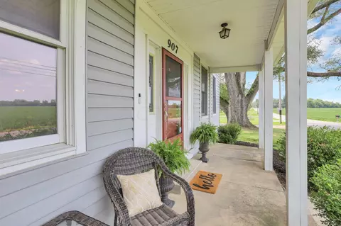 907 Dunkel Rd, Circleville, OH 43113 photo 3