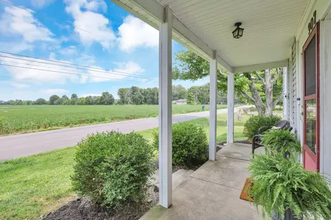 907 Dunkel Rd, Circleville, OH 43113 photo 4