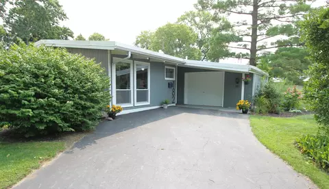 182 Gary Lee Dr, Columbus, OH 43230