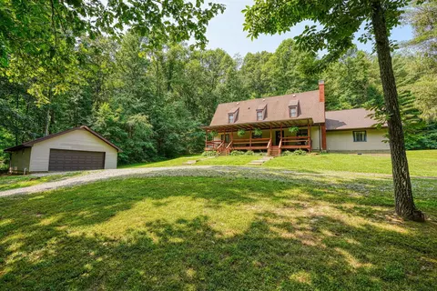 335 Pine Ridge Rd, Jackson, OH 45640 photo 3
