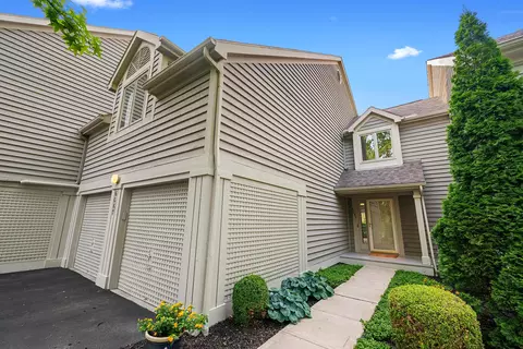 6067 Glenbarr Pl, Dublin, OH 43017