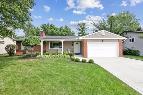 898 Farnham Rd, Columbus, OH 43220