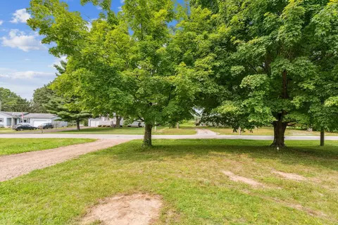 208 Sycamore Rd, Hebron, OH 43025 photo 11