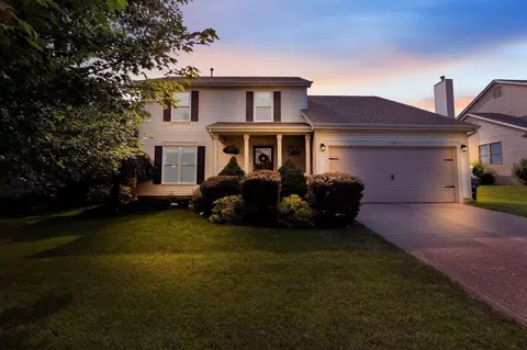 229 Oxford Dr S, Pataskala, OH 43062