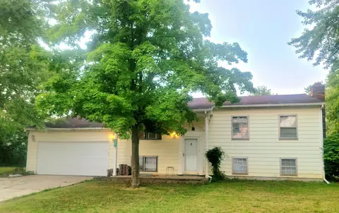 300 Hawthorne Ct W, Sunbury, OH 43074