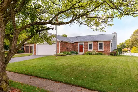 2057 Cannongate Ct, Columbus, OH 43228