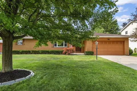 1271 Bradshire Dr, Columbus, OH 43220