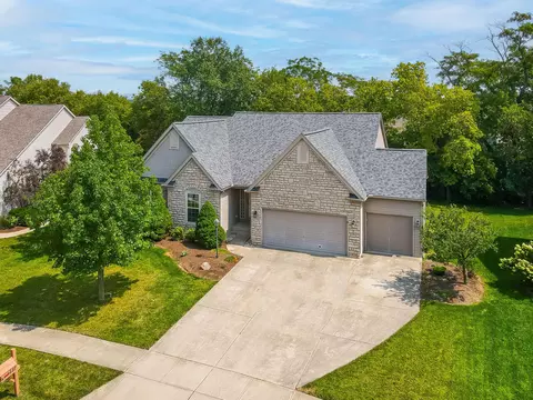 5687 Platinum Dr, Grove City, OH 43123