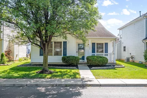 1382 Chickweed St, Blacklick, OH 43004