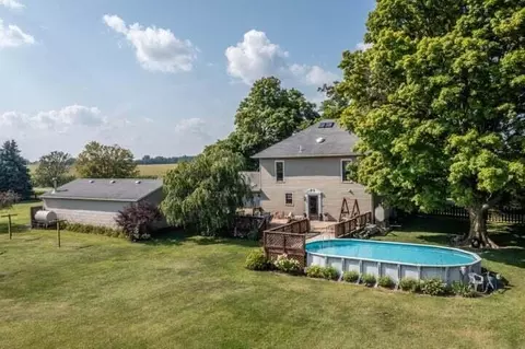 2975 E County Line Rd, Springfield, OH 45502