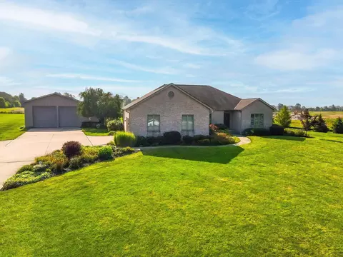 8344 Hill Rd, Canal Winchester, OH 43110