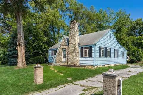 1055 Wildwood Ave, Columbus, OH 43219