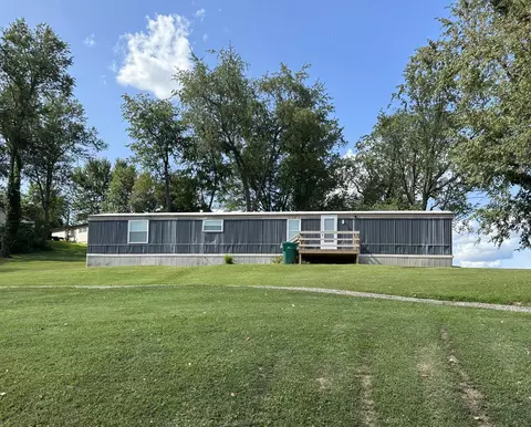 610 Clark St, Philo, OH 43771