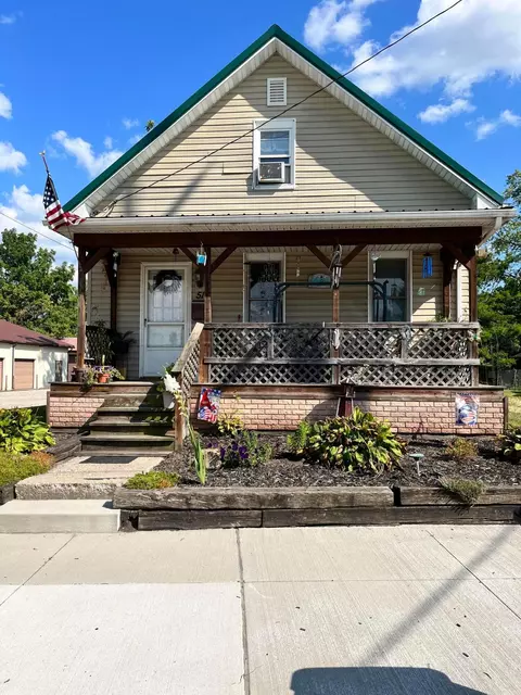 51 W National Dr, Newark, OH 43055