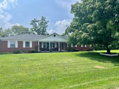 2374 Berry Hill Dr, Grove City, OH 43123