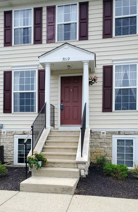 7019 Pleasant Colony Way #15, New Albany, OH 43054