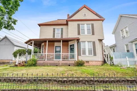 126 E Mill St, Circleville, OH 43113 photo 3