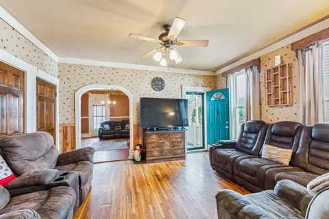 126 E Mill St, Circleville, OH 43113 photo 12