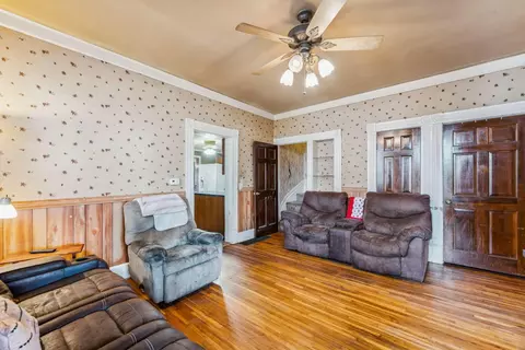 126 E Mill St, Circleville, OH 43113 photo 11