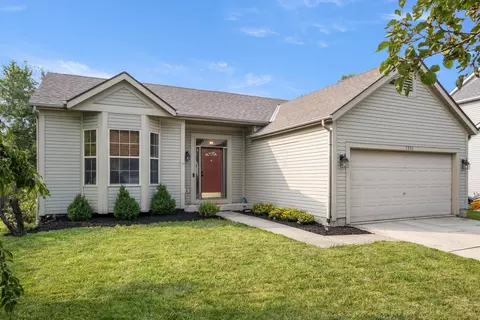 1352 Village Dr, Marysville, OH 43040