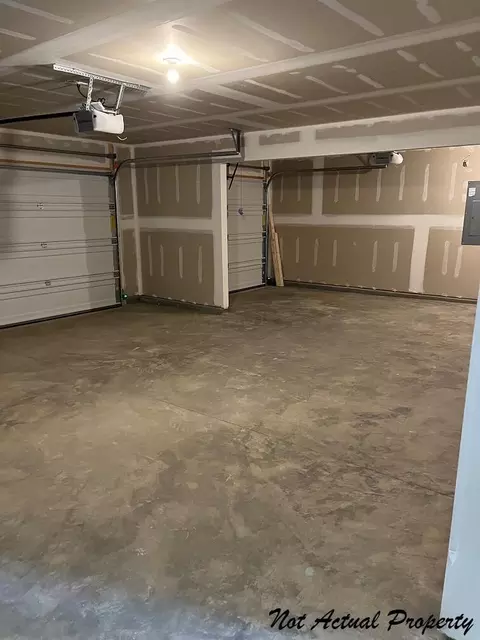 379 Trinity Way E, Newark, OH 43055 photo 6
