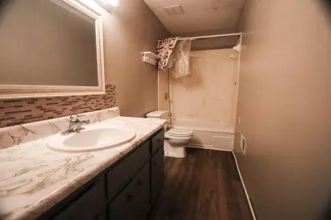 604 Dlyn St, Columbus, OH 43228 photo 22
