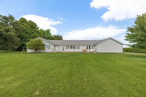 4418 Hook Rd, Shelby, OH 44875