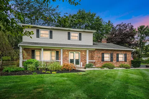 3555 Rolling Hills Ln, Grove City, OH 43123