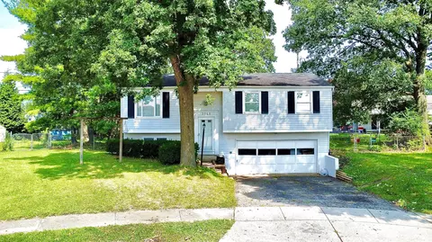 2560 Hoover Ct, Grove City, OH 43123