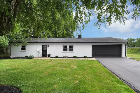 299 Lansing Cir, Granville, OH 43023