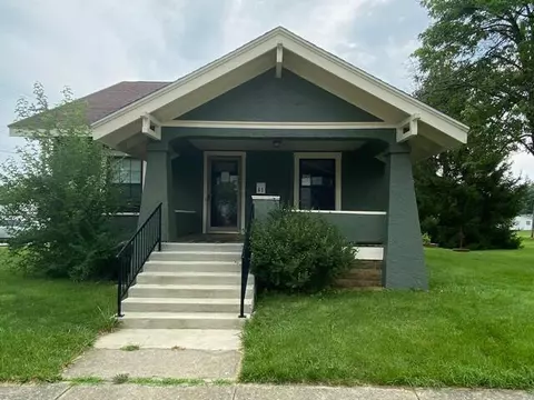 69 Main St, Bloomingburg, OH 43106
