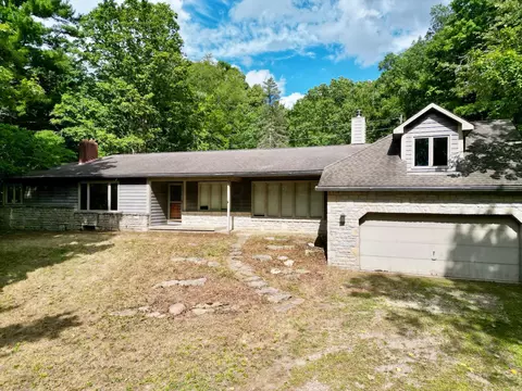 7123 Riverside Dr, Powell, OH 43065