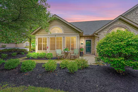 146 Falls Peak Ln, Delaware, OH 43015
