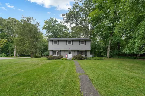 191 Oak Canyon Dr, Pataskala, OH 43062